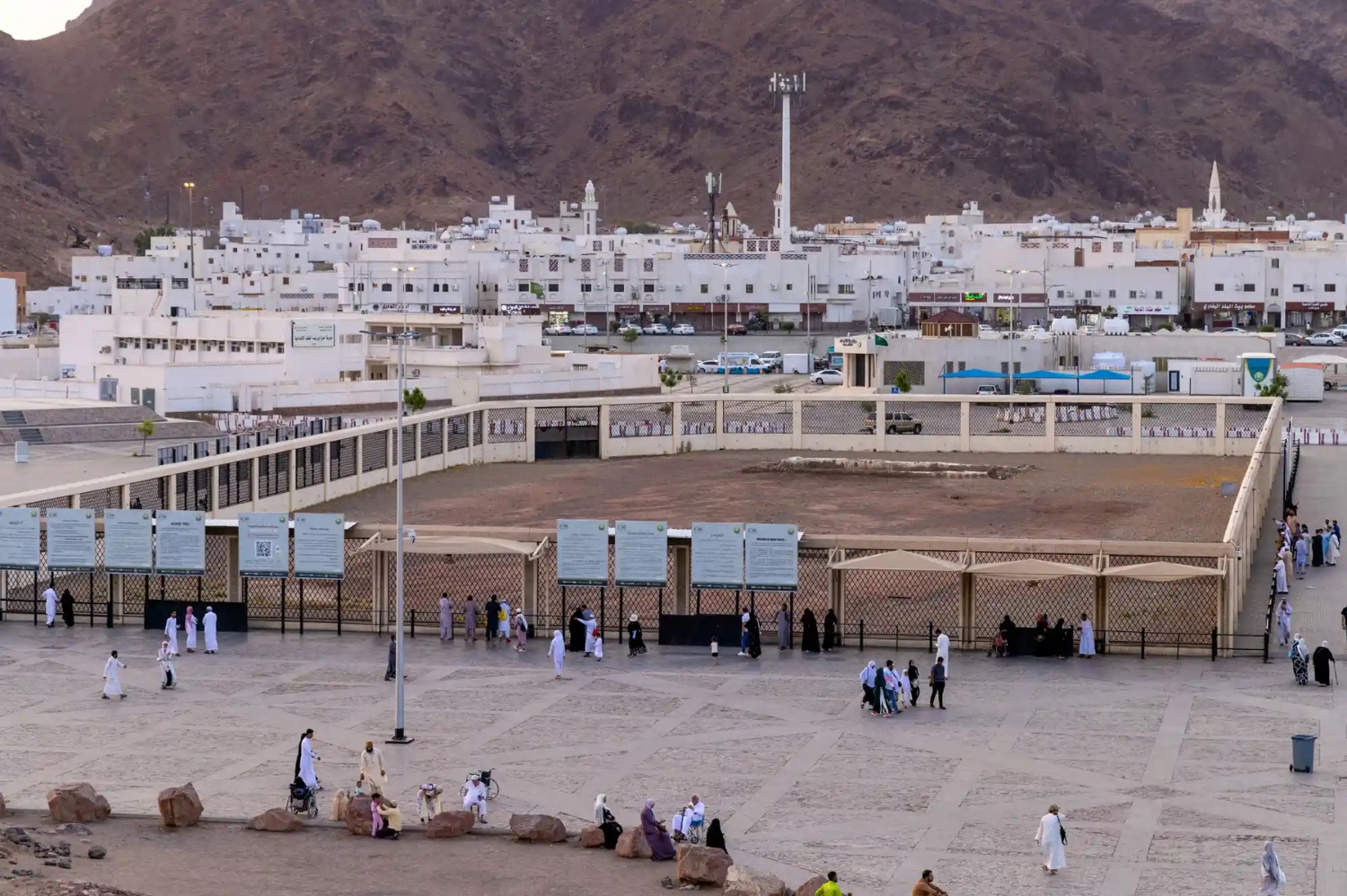 Shuhada Uhud in Madinah